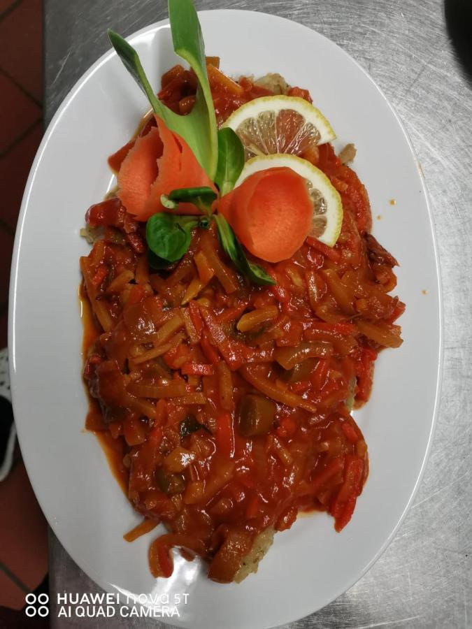 Zajazd Restauracja Machliny Eksteriør bilde