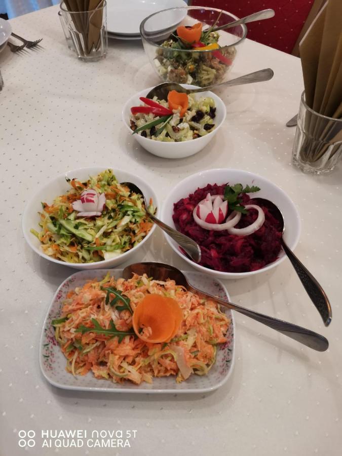 Zajazd Restauracja Machliny Eksteriør bilde